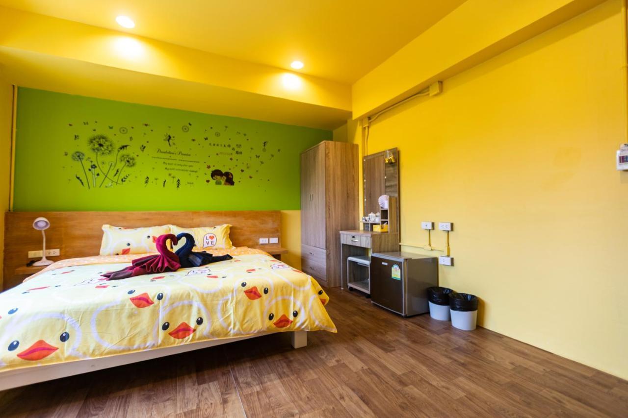 Firefly Phuket Hotel Patong Exterior foto